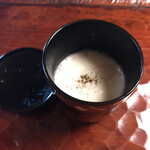 日本料理 新茶家 - 凌ぎ　白アスパラすり流し　鮑　うすい豆