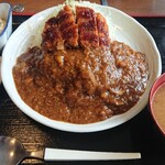 どん平 - カツカレー 980円