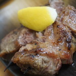 鶴見川橋もつ肉店 - 