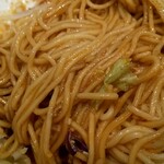 麺房・中華点心 ファー・ロン - 麺はまさかの細麺でした。