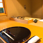 懐石料理 はし本 - 席間隔も広く、
      アクリル板も使いコロナ対策も万全でした