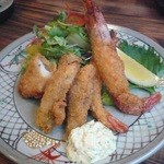 魚鉄 - 有頭海老の塩焼き　レモン添え　190円