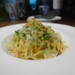 タケル クインディチ - 釜揚げしらすと春キャベツのスパゲッティ