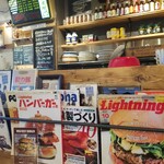 Johson Burgers - 店内の一部