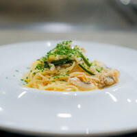 ピアット ディ テアトロ ヒビ - 愛知県産の鱧と本みる貝のパスタ