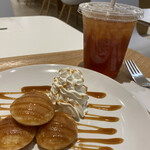 フィーカタイム - 料理写真:キャラメルミニパンケーキ、アイスティーとのセット