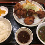 餃子食堂 - からあげ定食　780円+10%