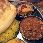 印度料理シタール - パコラとキーマカレー