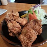 くつろぎ亭ひこべえ  - 若鶏のから揚げ