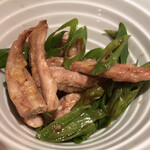 丿貫 - 丿貫(鶏せせりと青葱の黒七味和え)