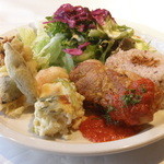 マザーエスタ - チキンソテー　トマトソース　マカロニグラタン　カボチャのフリット