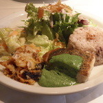 マザーエスタ - スズキのポアレ　グリーンソース