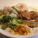 マザーエスタ - 若鶏のソテー　聖護院かぶらのステーキ　クスクスのサラダ