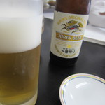 麺処コジマ屋 - ビールは一番搾り
