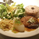 マザーエスタ - てこねハンバーグとふろふき大根、春キャベツと長芋のマカロニサラダ