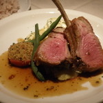 マザーエスタ - 骨付き子羊のロースト　ドフィノワ　トマトパン粉焼き