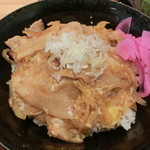 キャプテンぶぅひぃず - 豚玉とじカルビ丼