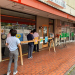 拉麺 ぶらい - 店舗入口　木曜日13：15頃の様子