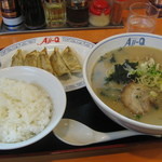 アジキュー - 豚骨醤油ラーメン定食