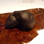 アミューズは、真っ黒！