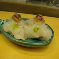 すし貝政 - 炙った皮目の香りと鱧のもつ味わいが素敵