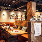 ピアンタ - 内観写真:テーブル席