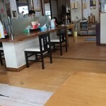 ばかうま食堂 駒どりや - 店内１、奥に座敷小上がりが有りやす！