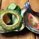 Ajino Mori Nagomiya - お漬物と生トマト