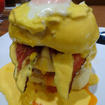 紅鶴 - ベーコンと目玉焼き