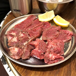 肉のみや - ＊タンサキ（¥330）
            ＊タンツラミ（¥330）
            ＊タンカルビ（¥330）