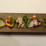 カーサ・デル・チーボ - 魚の前菜
      穴子　ホヤ　ヒラメ　タコ　サクラマス