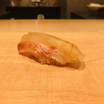 紀尾井町 三谷 - 鯛の昆布締め