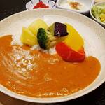 野菜たっぷり！バターチキンカレーライス