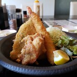 囲炉裏料理 うな革 和なり - ミックスフライ定食