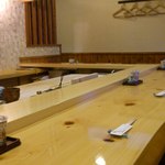 鮨 いとう - カウンター。