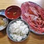 ホルモンまさる  - 焼肉定食980円