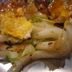 広島流お好み焼き 秀 - うどんにしてみました。