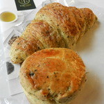 ブーランジュリー オーヴェルニュ - お茶に合うパン＆緑茶を味わうパン