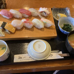 Sushi kiyo - ランチ　にぎり　1,100円