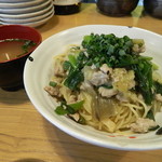 神田 日本酒バル 酒趣 - 初鰹と焼きナスのスパゲッティー　と　スープ