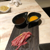 完全個室 牛の達人 private 新宿本店 - ユッケユッケ