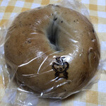 ナチュラル - ブルーベリーベーグル160円