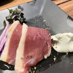 Niku yama - 前菜の「鴨肉の生ハム　マスカルポーネチーズ添え」が綺麗！！