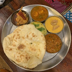 印度料理シタール - トリプルカレーセット（ハーフナン）