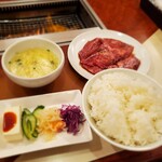 Yakinikurestauranthigashiyama - 