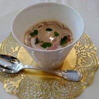 デュ・ヴァン・ハッシシ - フォアグラフランとイチジク　「茶碗蒸しみたいなもの」とシェフさん。　フォアグラのレバーっぽい香りがイチジク特有の香りと合わせるとオシャレな一体感♡