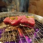 神田焼肉 俺の肉 - 