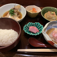 徳うち山 - 見た目も圧巻のランチ
