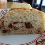 ハタダベーカリー - シナモンロール断面