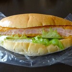 ハタダベーカリー - エビカツサンド